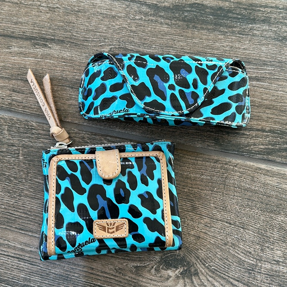 Women’s Consuela wallet and eye glass case